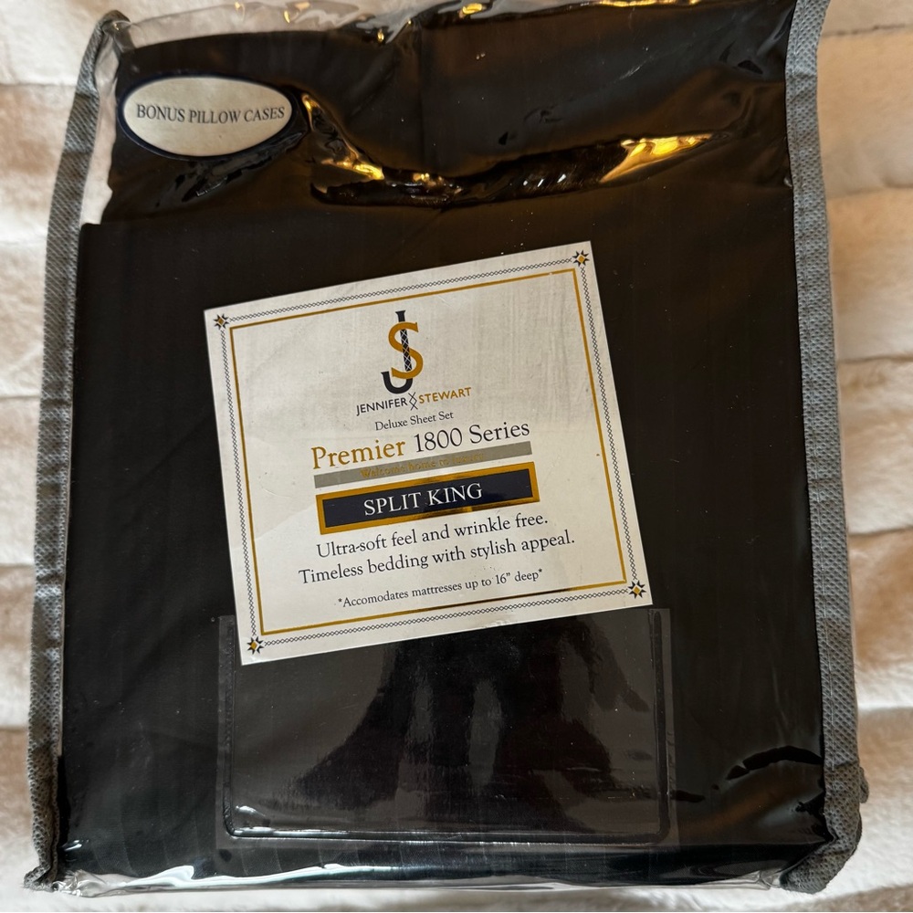 KING Premier 1800 Series - Deluxe Split King Sheet Set - Striped Black